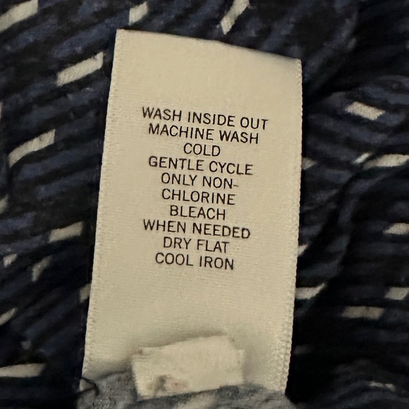 Banana Republic Square Pattern Shirt - Picture 5 of 5